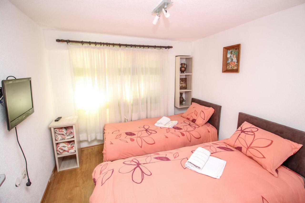 Apartmani Mishe Vevcani ภายนอก รูปภาพ