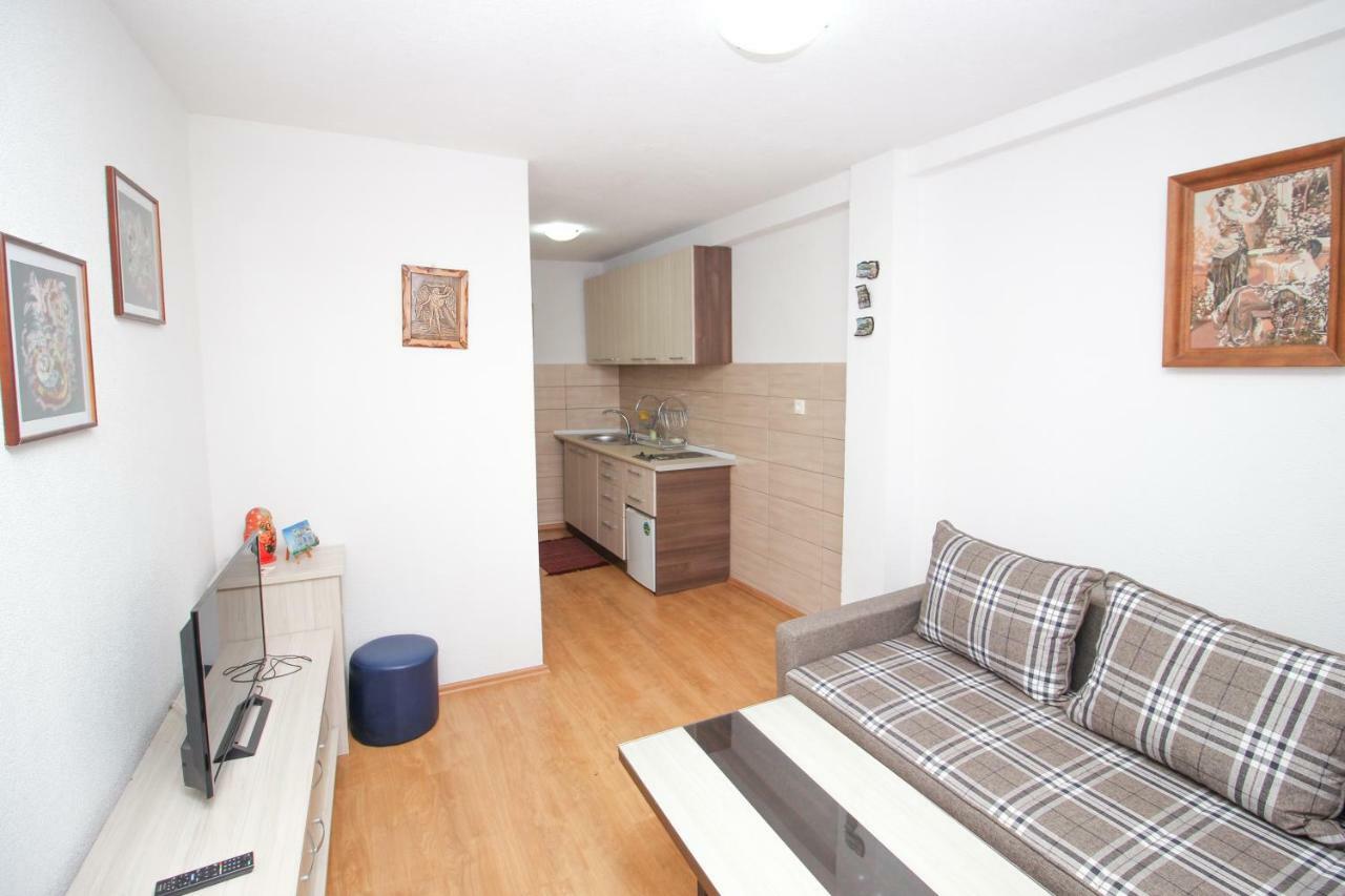 Apartmani Mishe Vevcani ภายนอก รูปภาพ